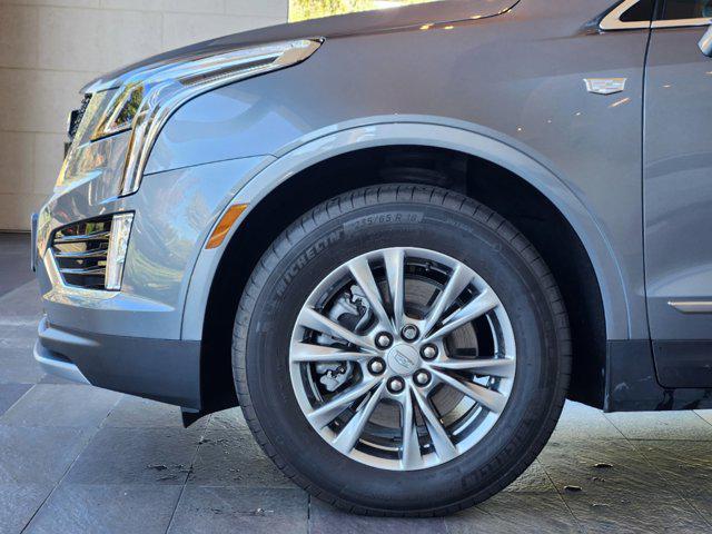 used 2022 Cadillac XT5 car, priced at $32,911