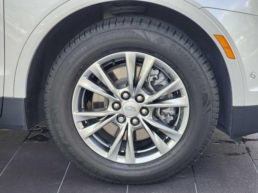 used 2022 Cadillac XT5 car, priced at $21,991