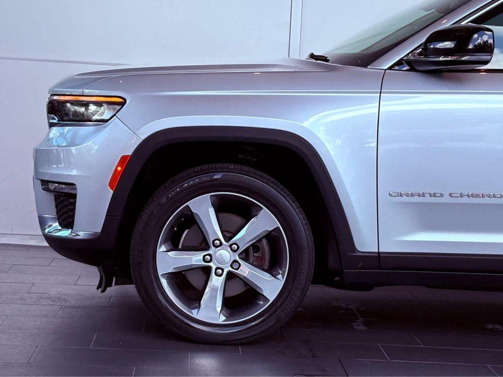 used 2021 Jeep Grand Cherokee L car, priced at $25,998