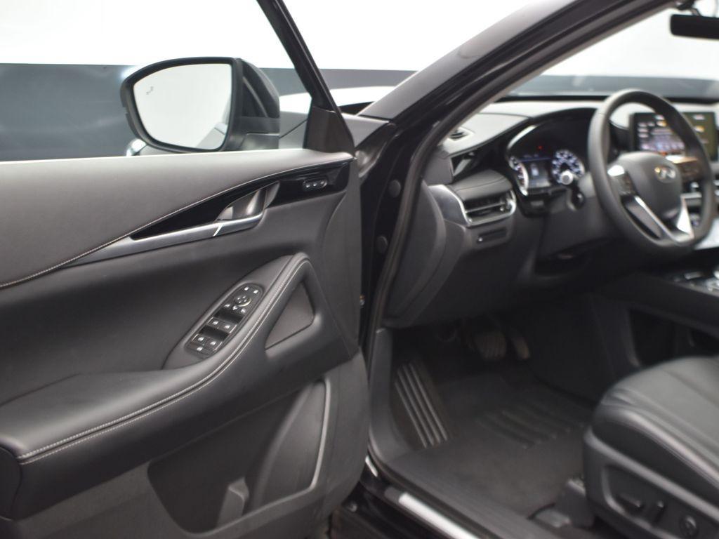 used 2025 INFINITI QX60 car, priced at $39,700