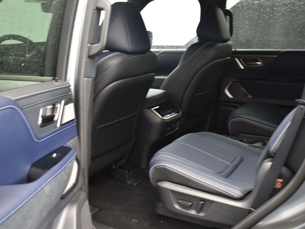 new 2026 INFINITI QX80 car, priced at $102,054