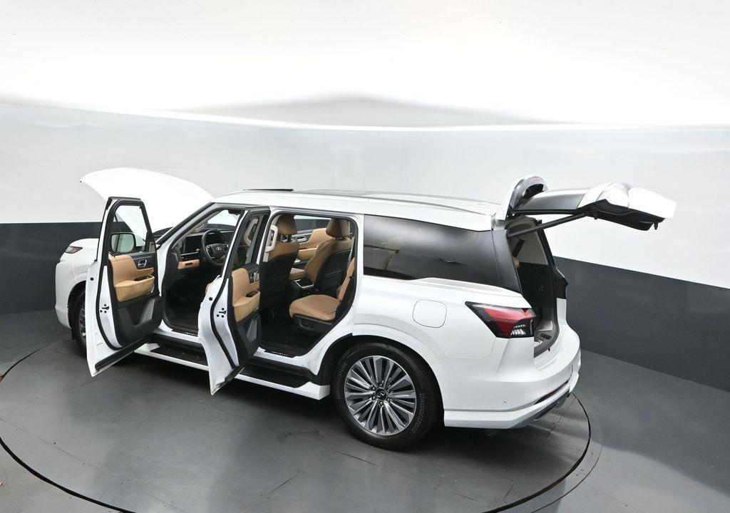used 2025 INFINITI QX80 car, priced at $79,000