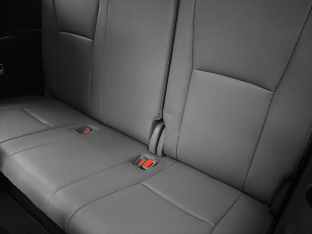 used 2021 Toyota Highlander car, priced at $27,333
