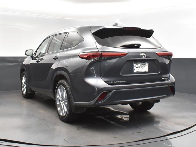 used 2021 Toyota Highlander car, priced at $27,333