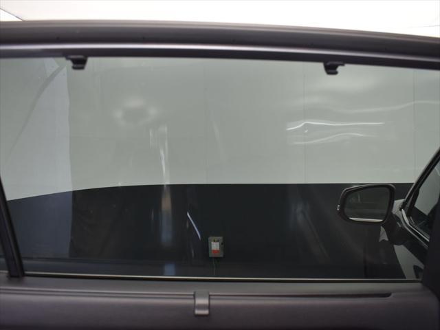 used 2021 Toyota Highlander car, priced at $27,333