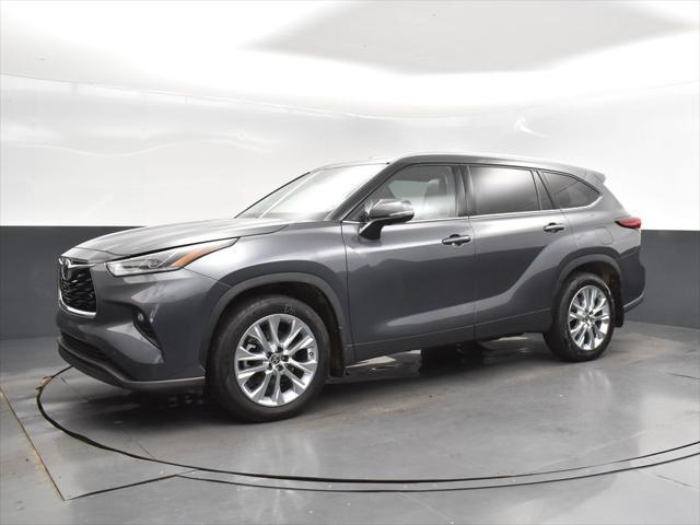 used 2021 Toyota Highlander car, priced at $27,333