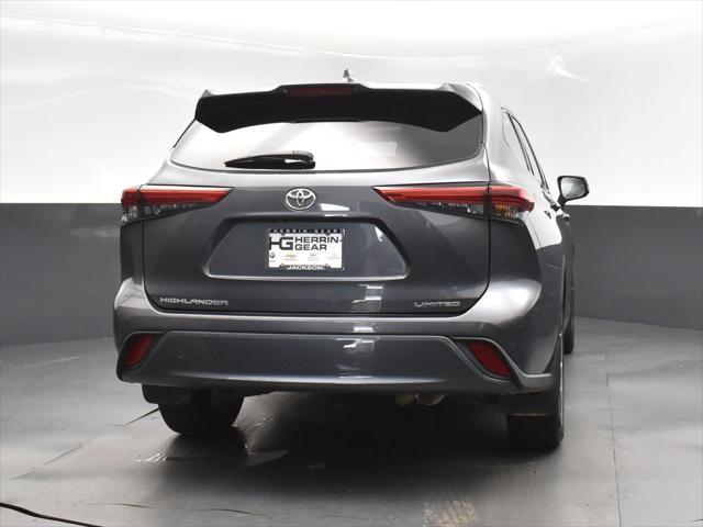 used 2021 Toyota Highlander car, priced at $27,333