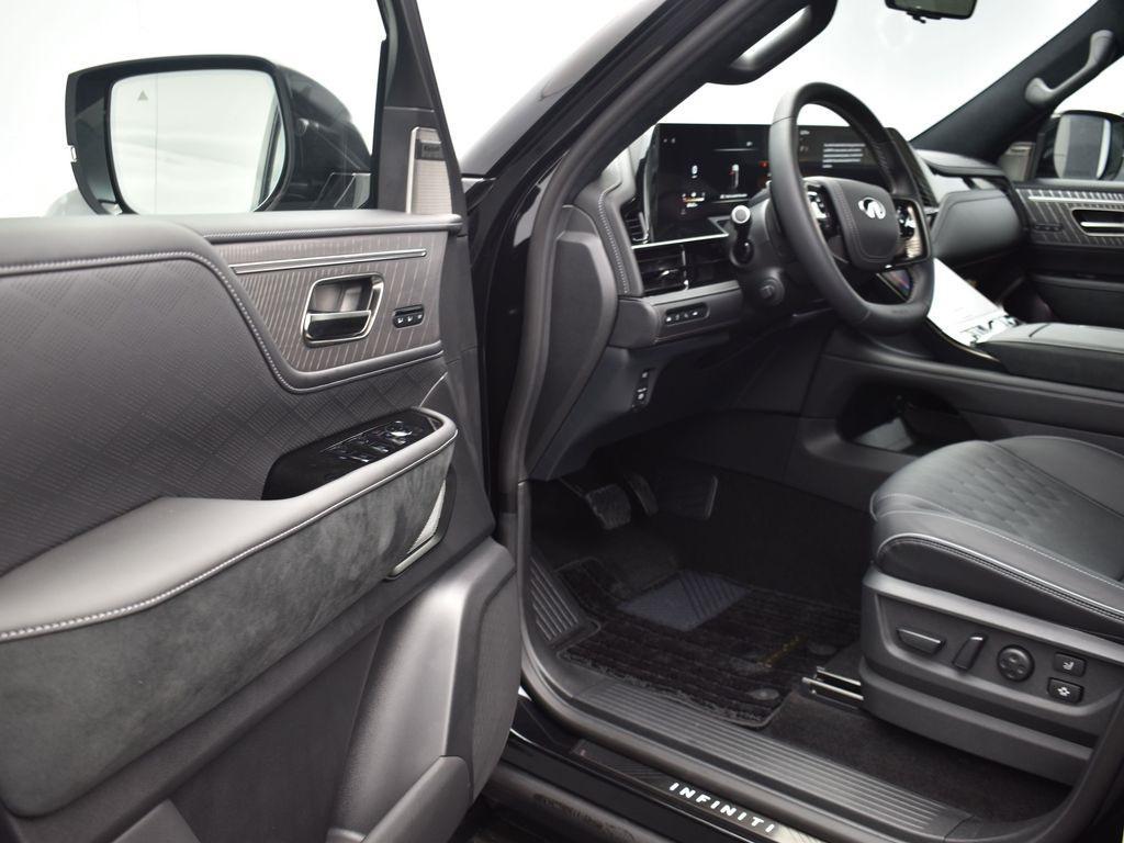 new 2026 INFINITI QX80 car, priced at $110,064