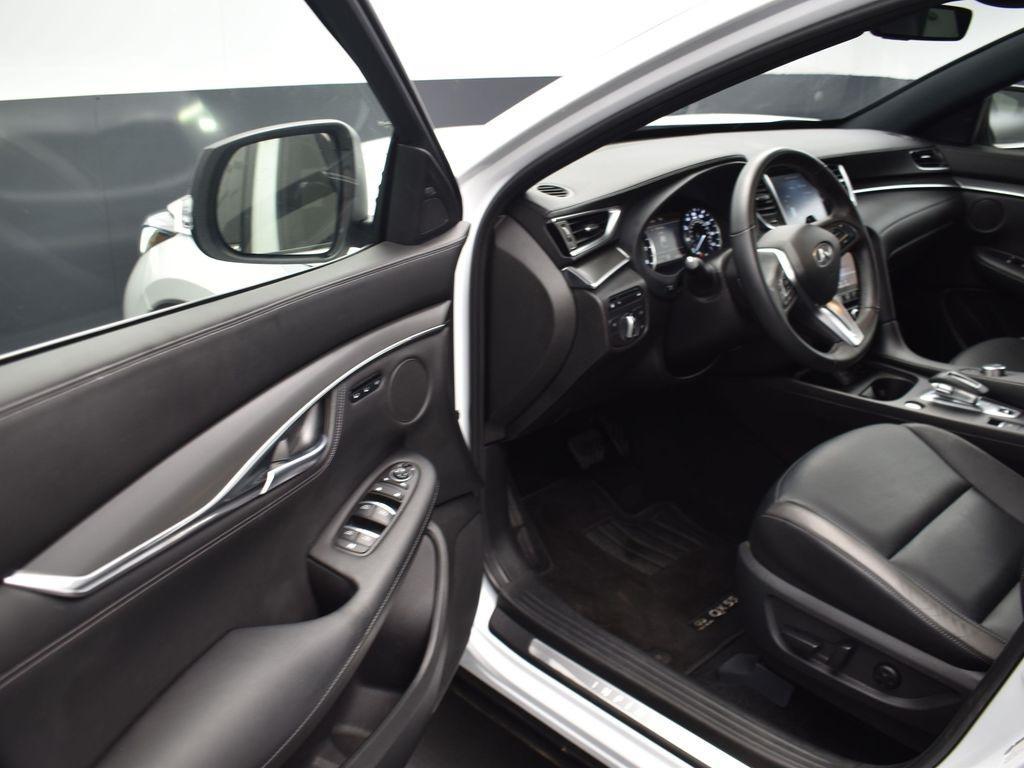 used 2025 INFINITI QX55 car, priced at $39,000