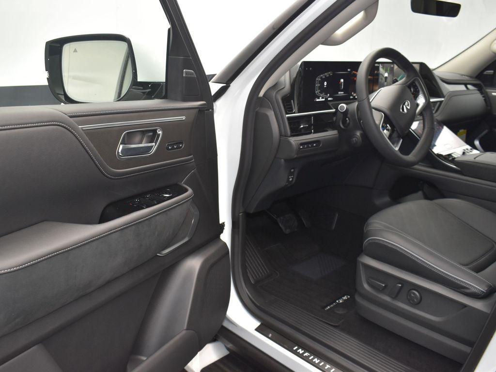new 2026 INFINITI QX80 car, priced at $91,591