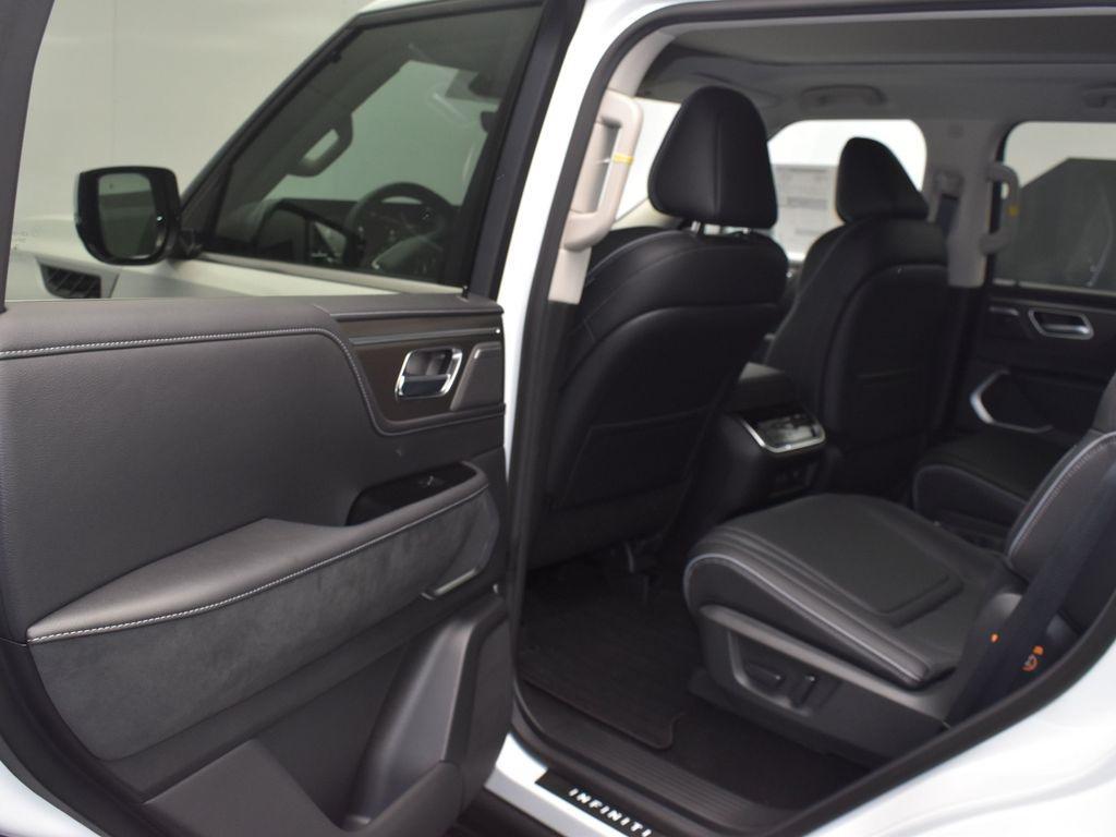 new 2026 INFINITI QX80 car, priced at $91,591