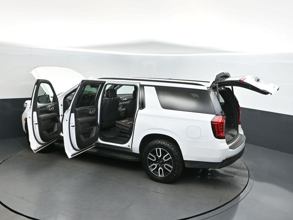 used 2022 GMC Yukon XL car, priced at $38,000