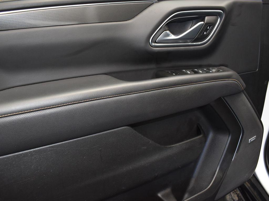 used 2022 GMC Yukon XL car, priced at $38,000