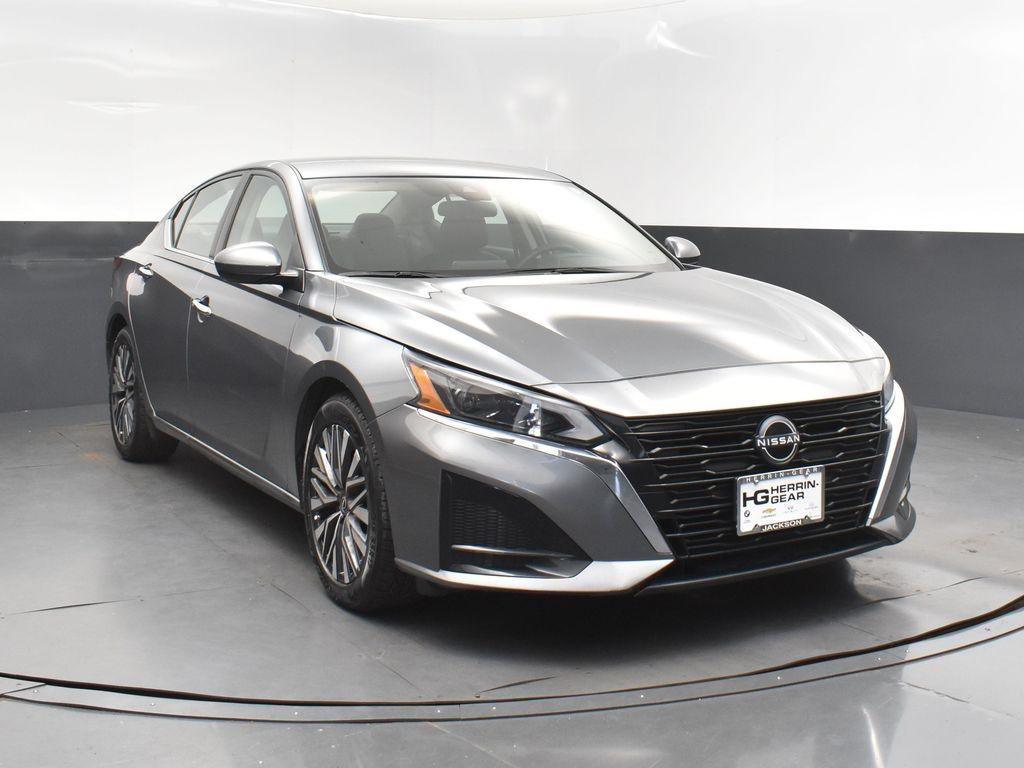 used 2023 Nissan Altima car, priced at $19,700