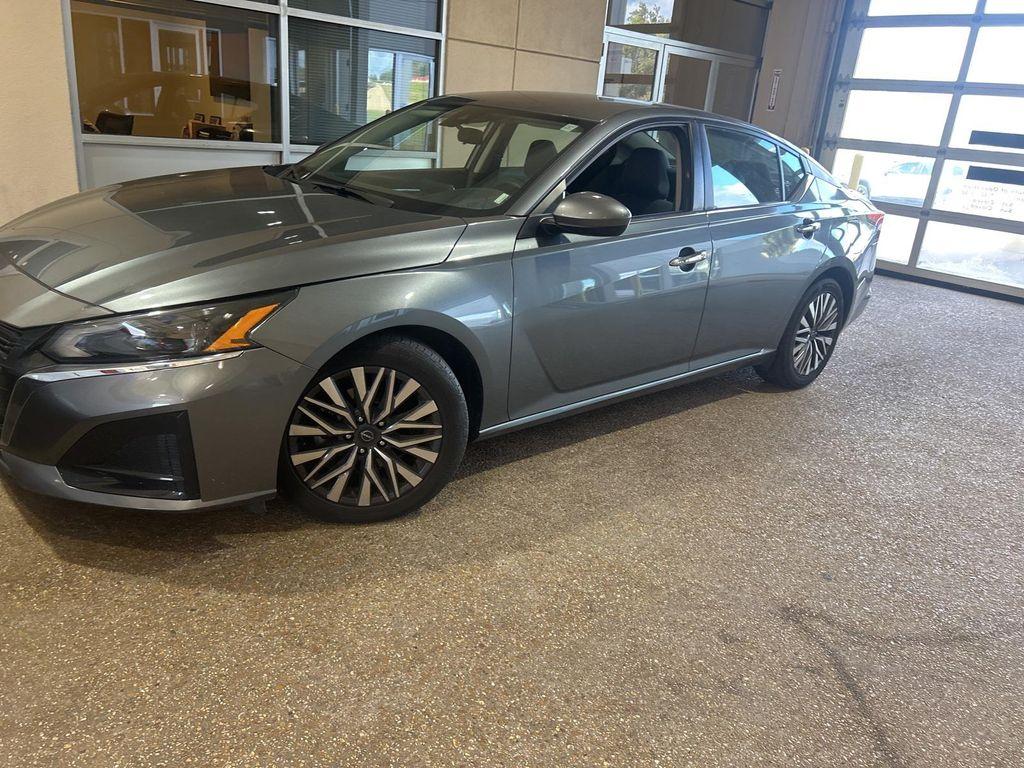 used 2023 Nissan Altima car, priced at $20,000