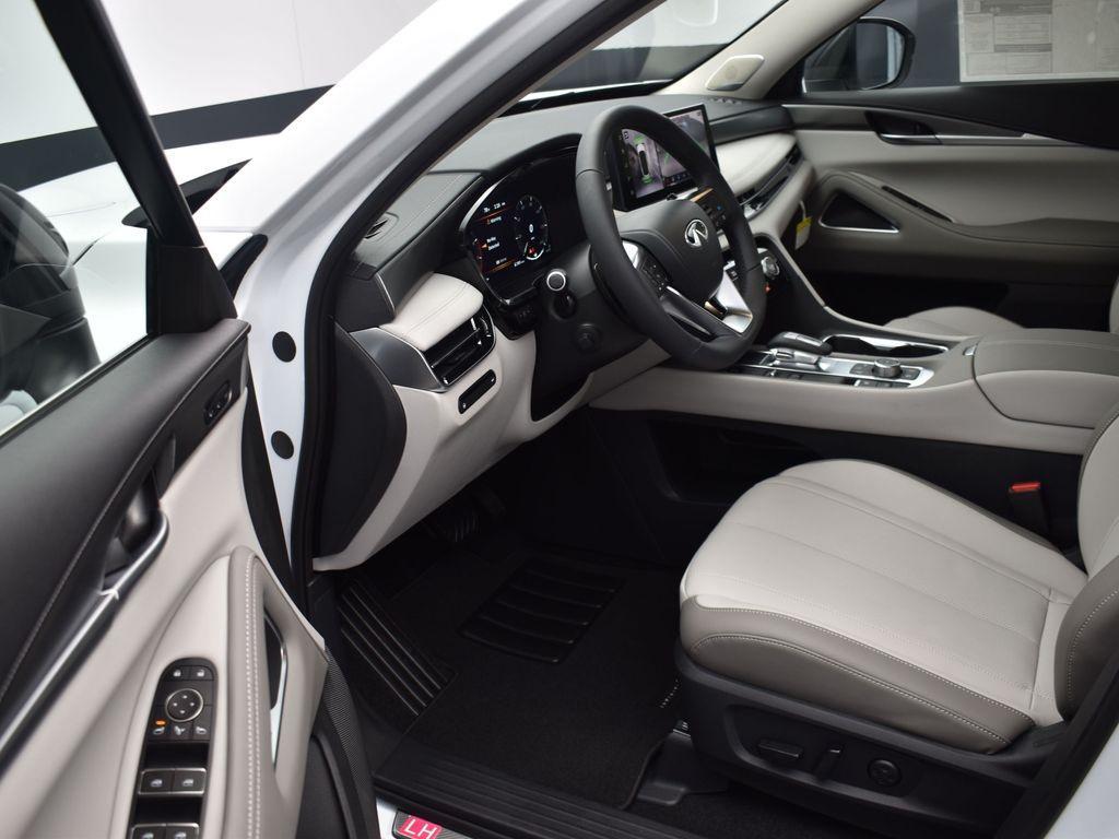 new 2026 INFINITI QX80 car, priced at $102,054