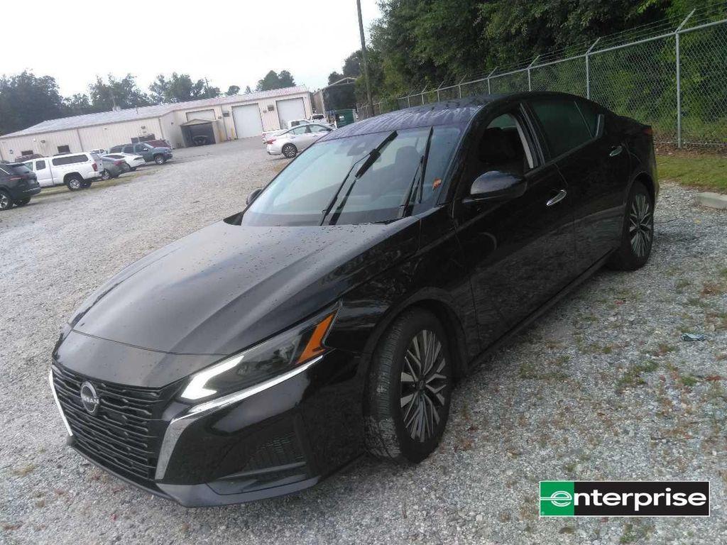 used 2023 Nissan Altima car, priced at $20,000
