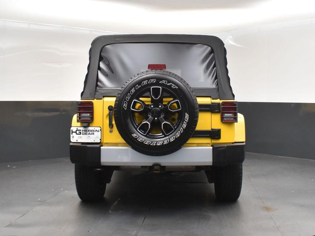 used 2015 Jeep Wrangler Unlimited car, priced at $16,600