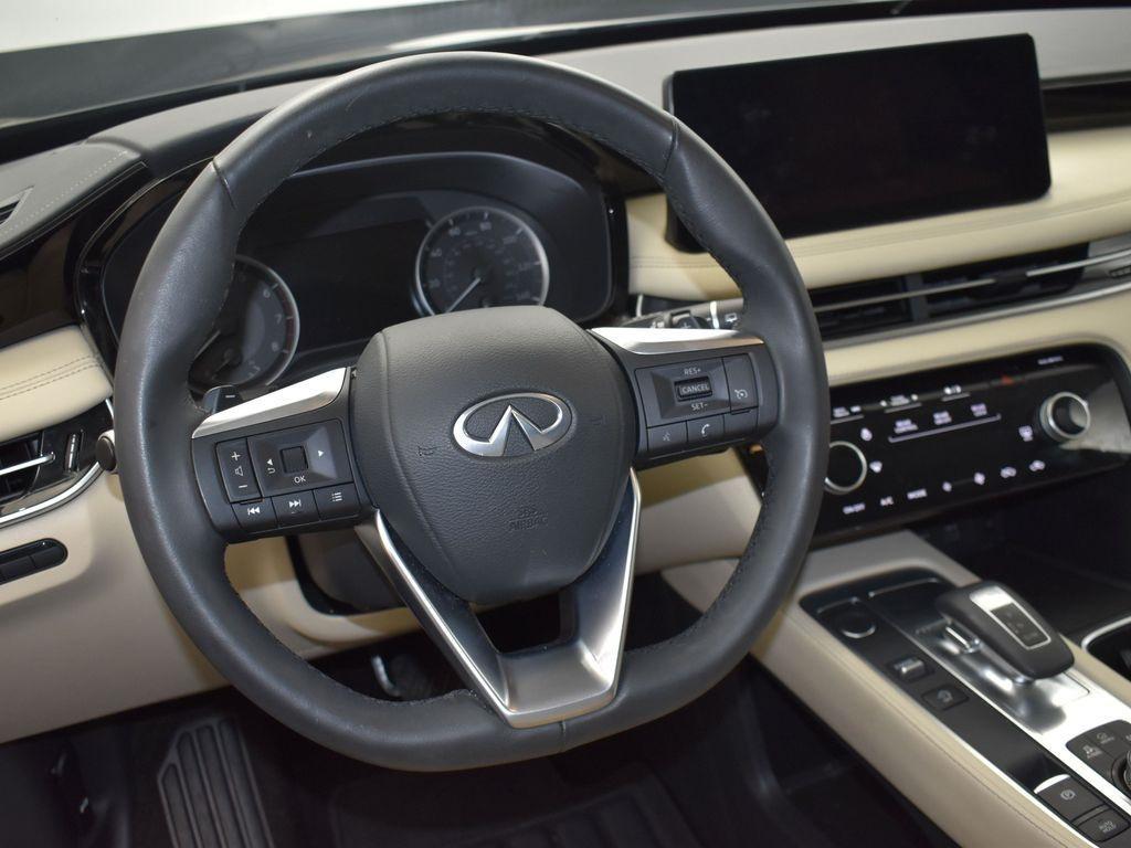 used 2025 INFINITI QX60 car, priced at $40,000
