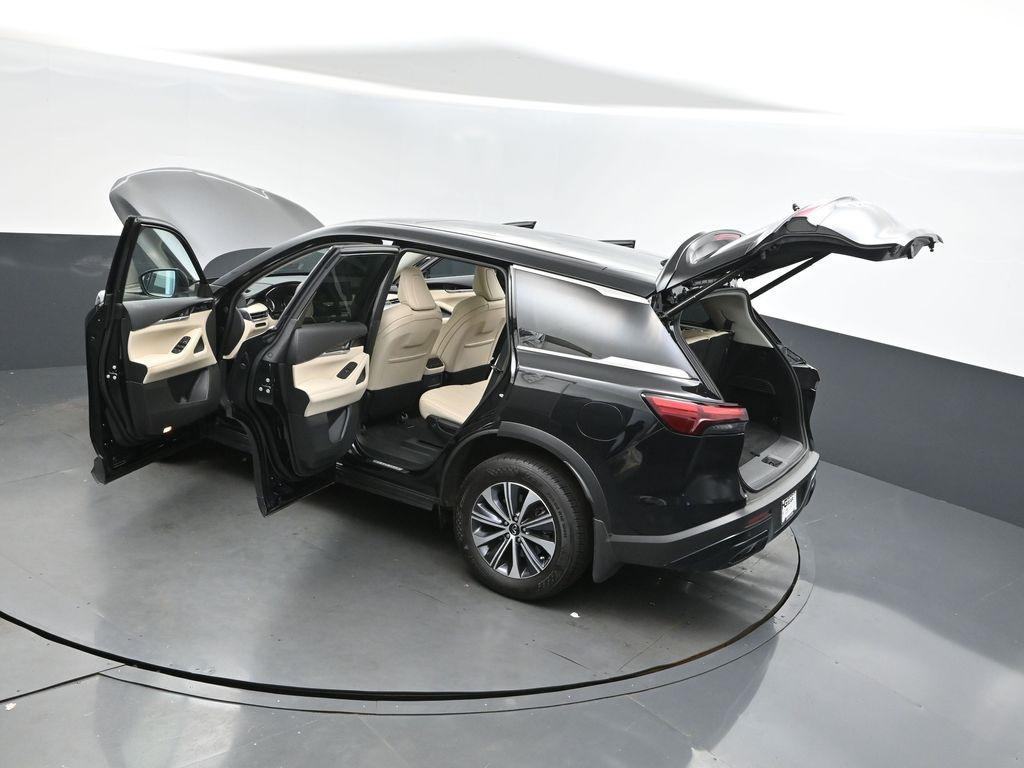 used 2025 INFINITI QX60 car, priced at $40,000