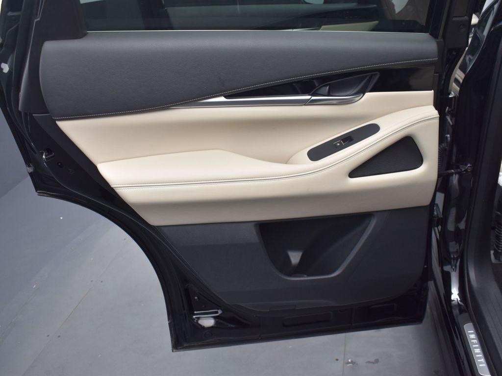 used 2025 INFINITI QX60 car, priced at $40,000