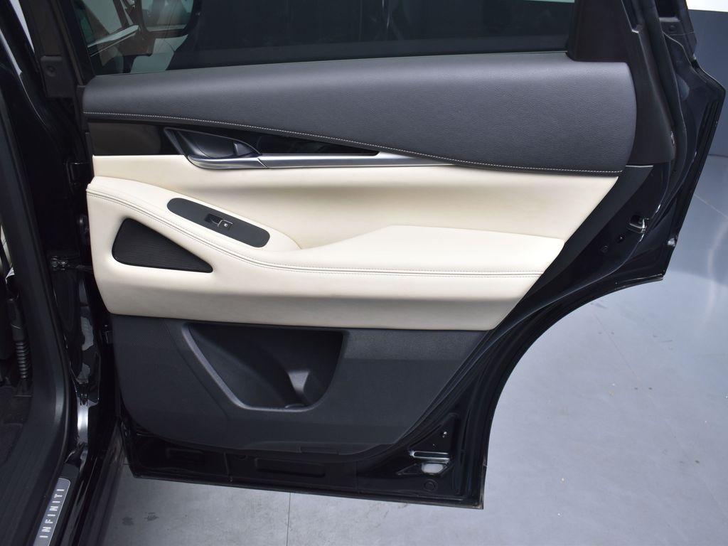 used 2025 INFINITI QX60 car, priced at $40,000