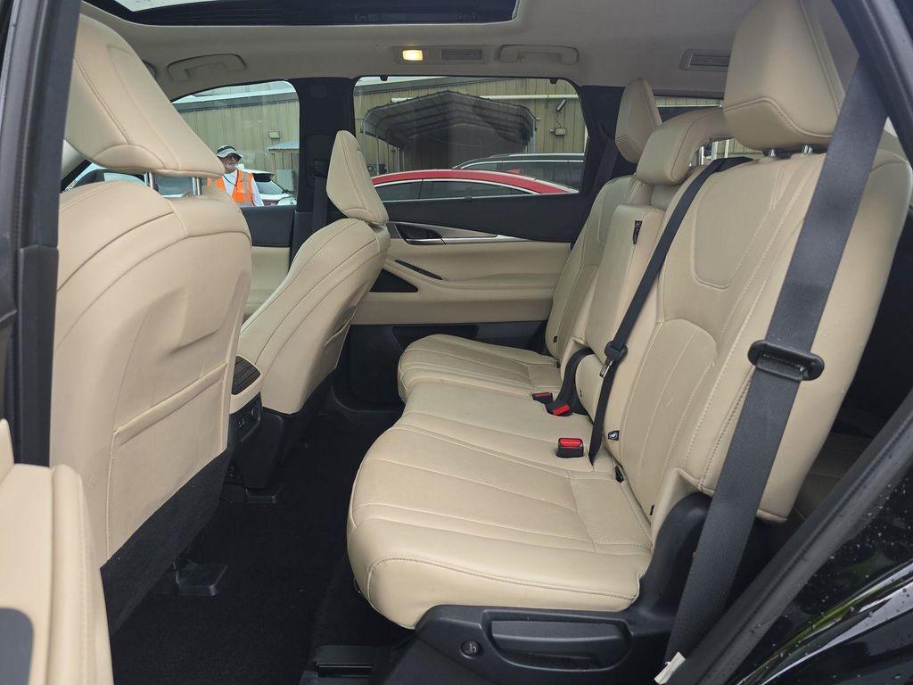 used 2023 INFINITI QX60 car, priced at $35,000
