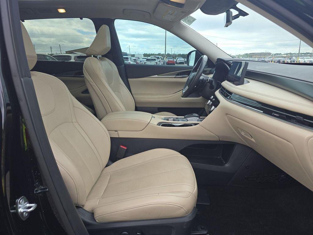used 2023 INFINITI QX60 car, priced at $35,000
