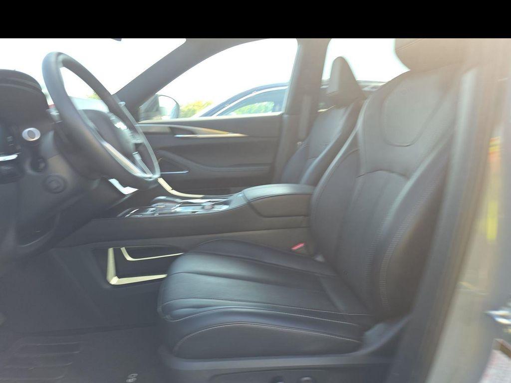 used 2025 INFINITI QX60 car, priced at $45,000