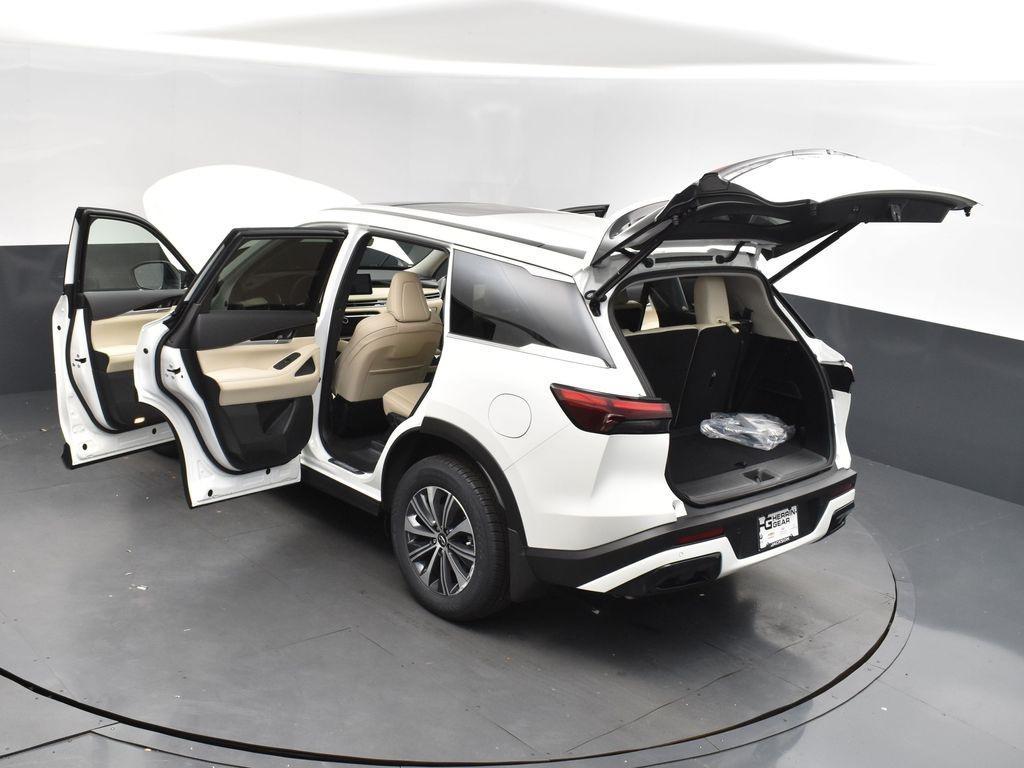 used 2025 INFINITI QX60 car, priced at $40,000