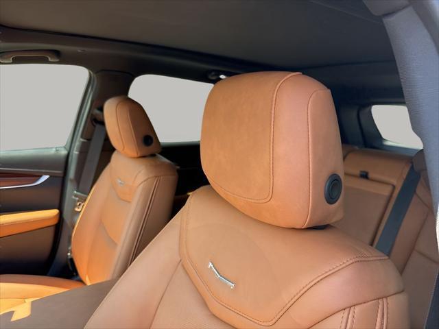 new 2025 Cadillac XT5 car, priced at $54,685