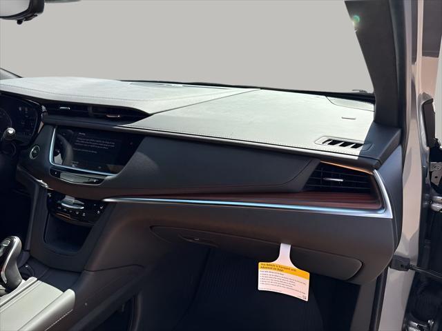 new 2025 Cadillac XT5 car, priced at $54,685