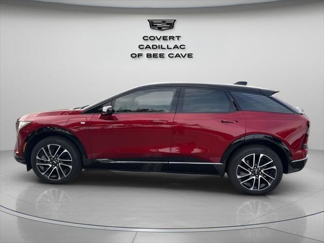 new 2025 Cadillac OPTIQ car, priced at $52,190