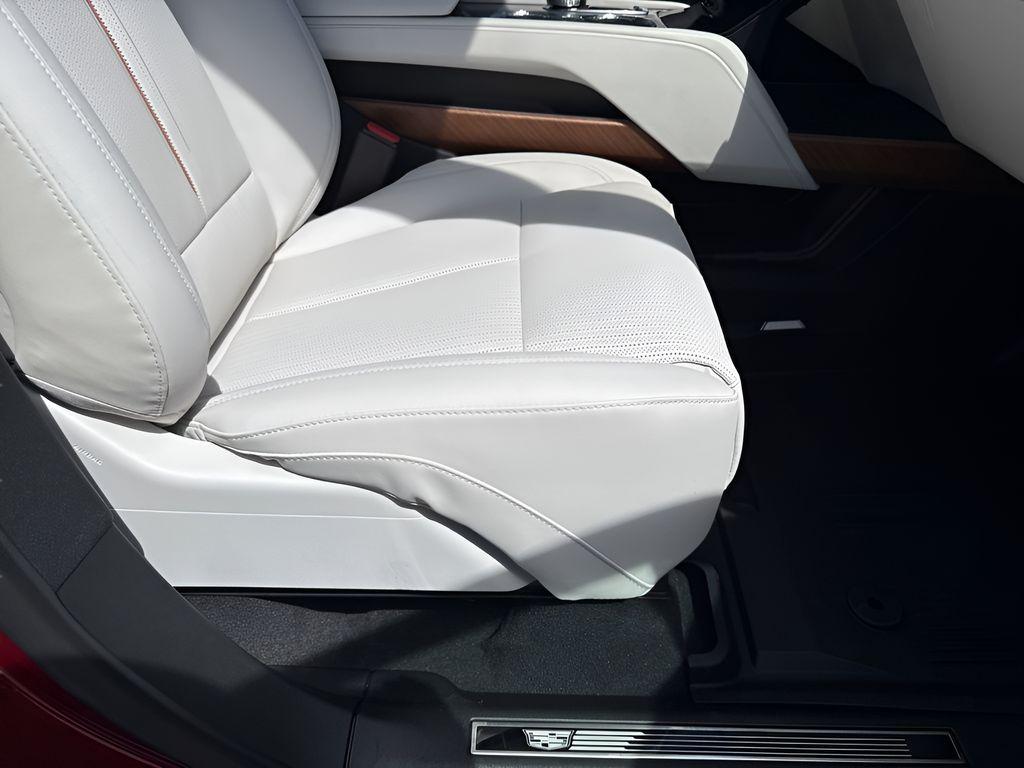 new 2026 Cadillac VISTIQ car, priced at $75,465
