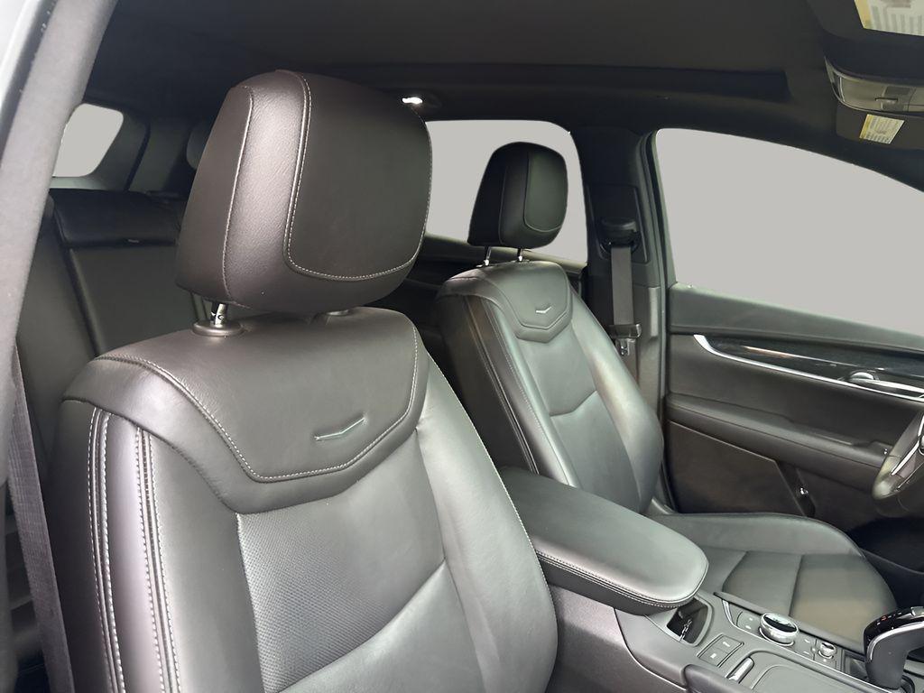 used 2021 Cadillac XT5 car, priced at $28,201