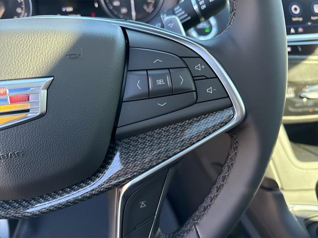 new 2025 Cadillac XT5 car, priced at $63,090