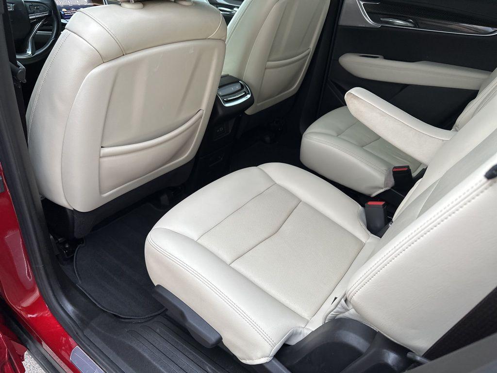 used 2023 Cadillac XT6 car, priced at $43,799