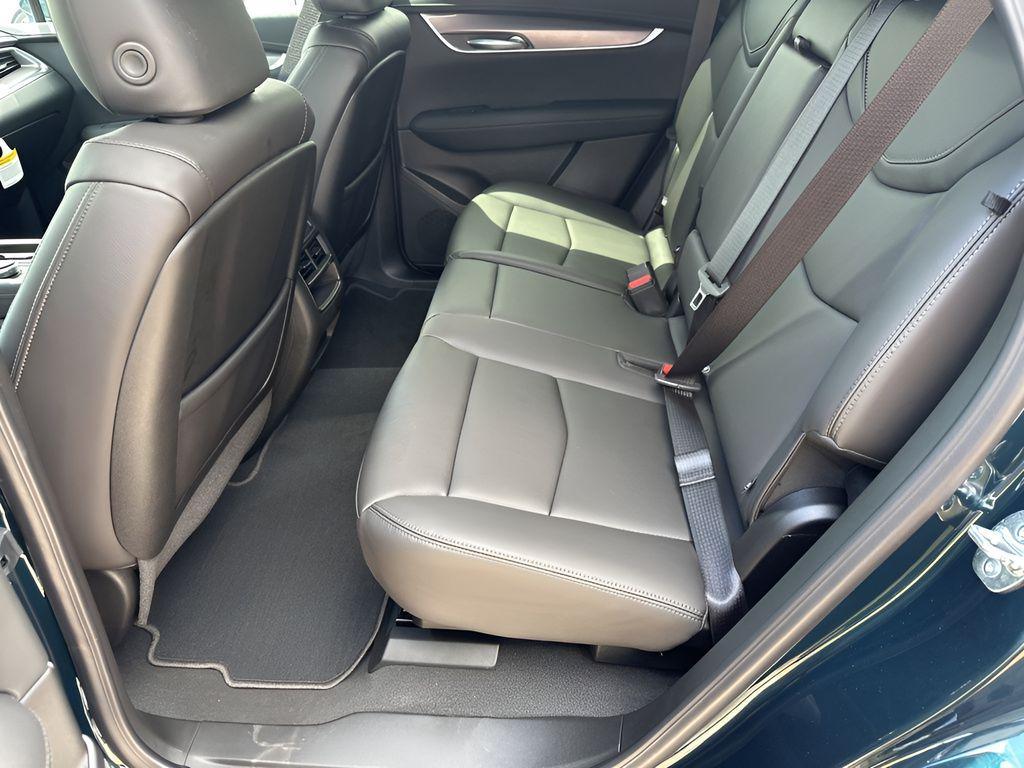 new 2025 Cadillac XT5 car, priced at $44,915