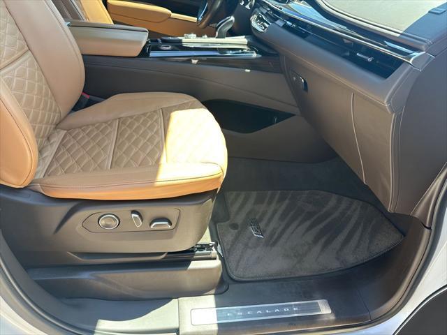 used 2023 Cadillac Escalade ESV car, priced at $71,997