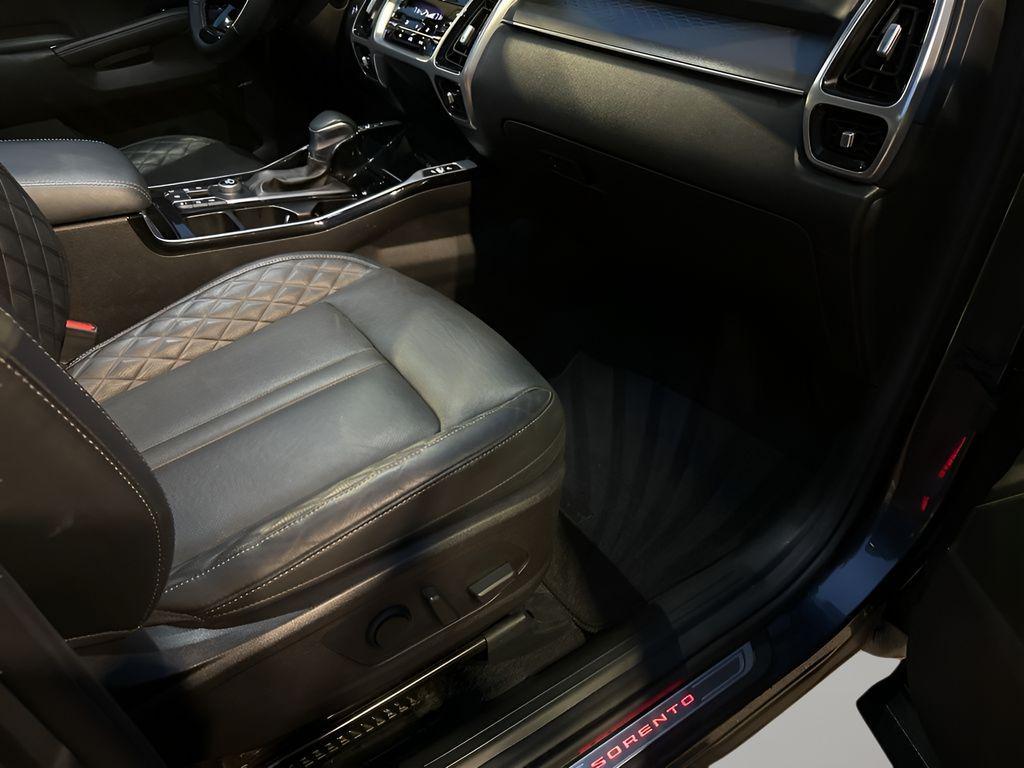 used 2021 Kia Sorento car, priced at $23,399