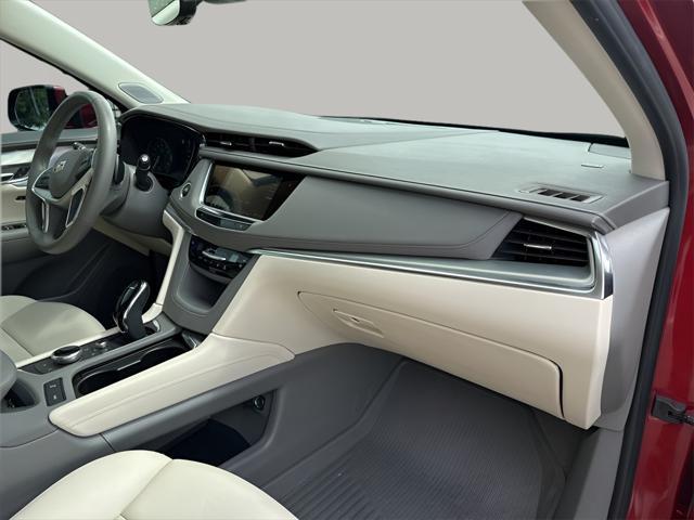 used 2024 Cadillac XT5 car, priced at $43,999