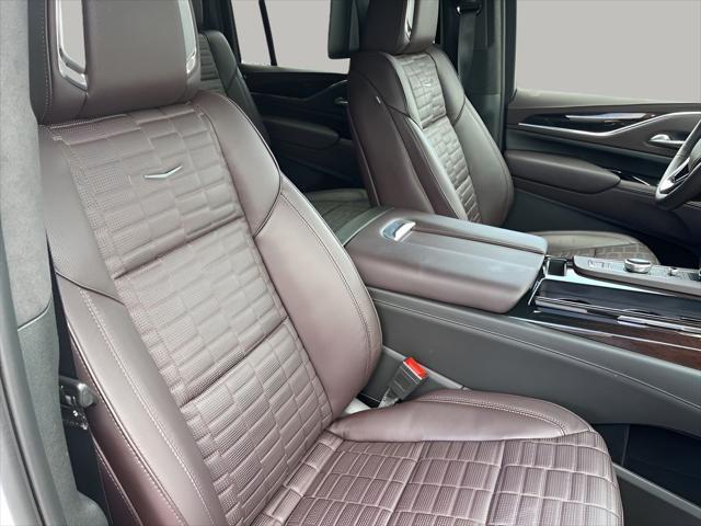 used 2023 Cadillac Escalade ESV car, priced at $88,999