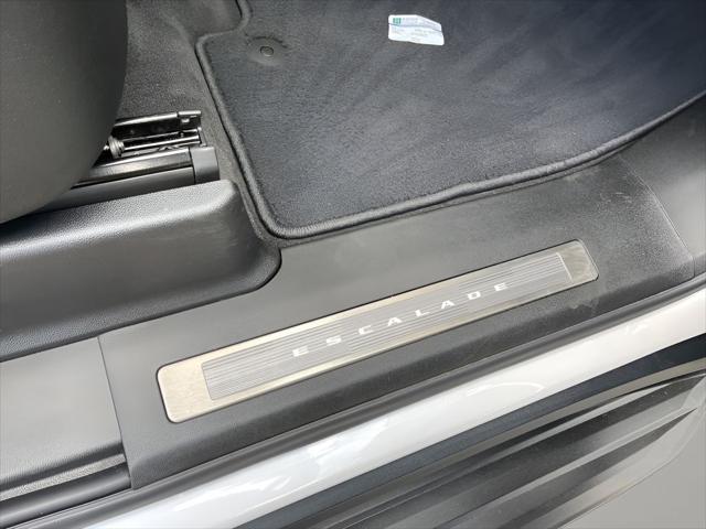 used 2023 Cadillac Escalade ESV car, priced at $88,999
