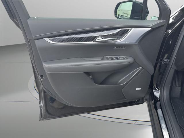 new 2025 Cadillac XT6 car, priced at $60,915