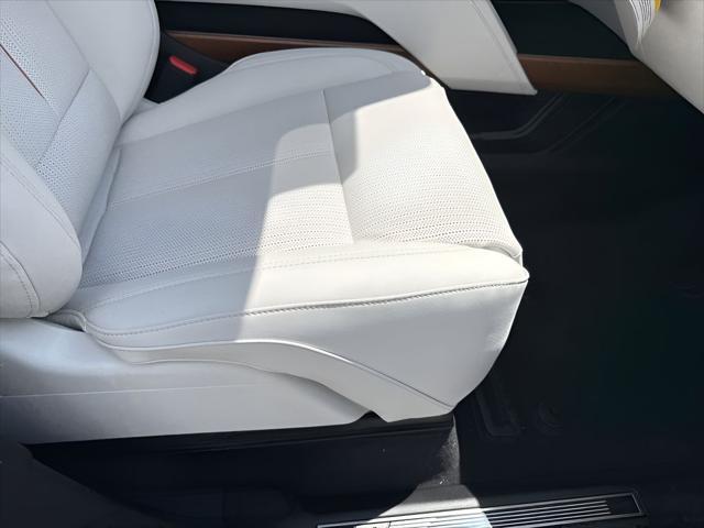 new 2026 Cadillac VISTIQ car, priced at $80,990