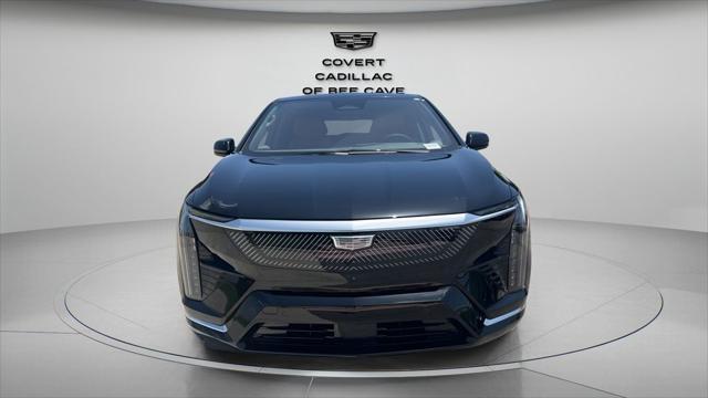 new 2025 Cadillac OPTIQ car, priced at $58,689
