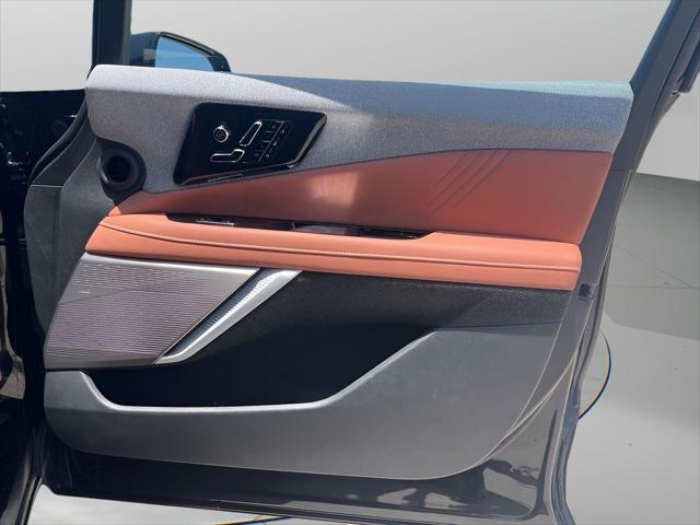 new 2025 Cadillac OPTIQ car, priced at $58,689