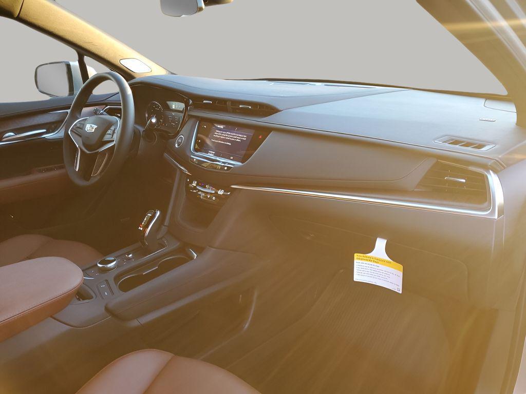 new 2025 Cadillac XT5 car, priced at $52,759