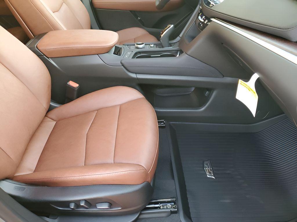 new 2025 Cadillac XT5 car, priced at $52,759