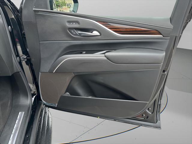 used 2022 Cadillac Escalade ESV car, priced at $49,599